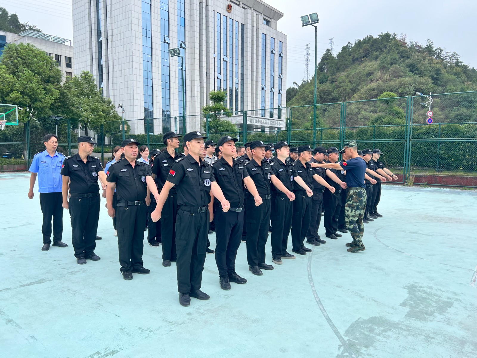 安豪致遠(yuǎn)培訓(xùn)公司圓滿完成第七期保安員培訓(xùn)考核工作